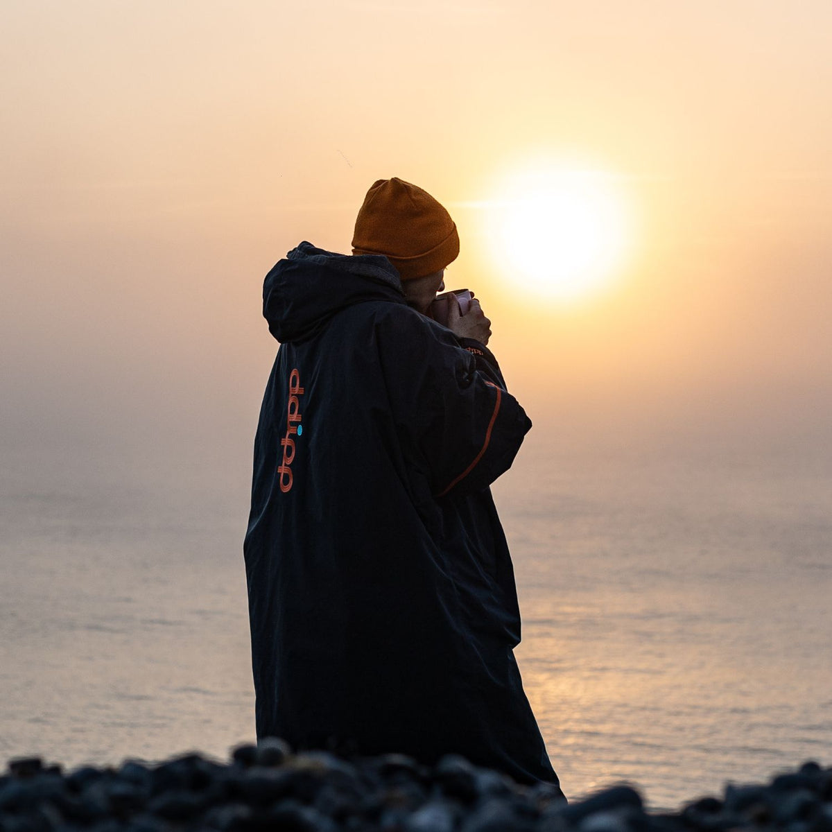 The ddipp Hydro dry changing robe in Petrol Blue – www.ddipp.me